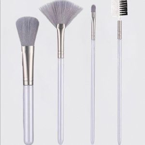 Pivotal Cosmetics Set of 4 Metallic Makeup Facial Brushes gray